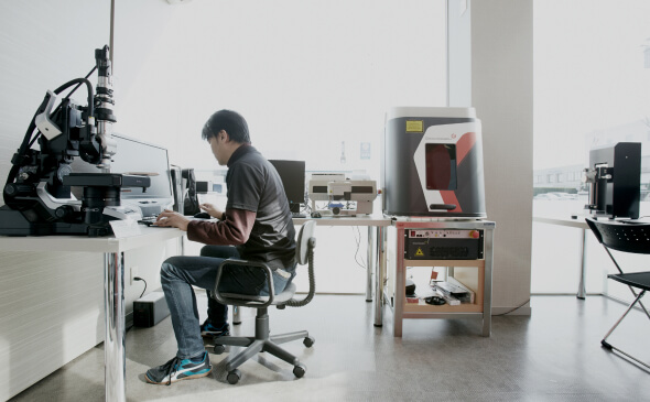 検査室での作業