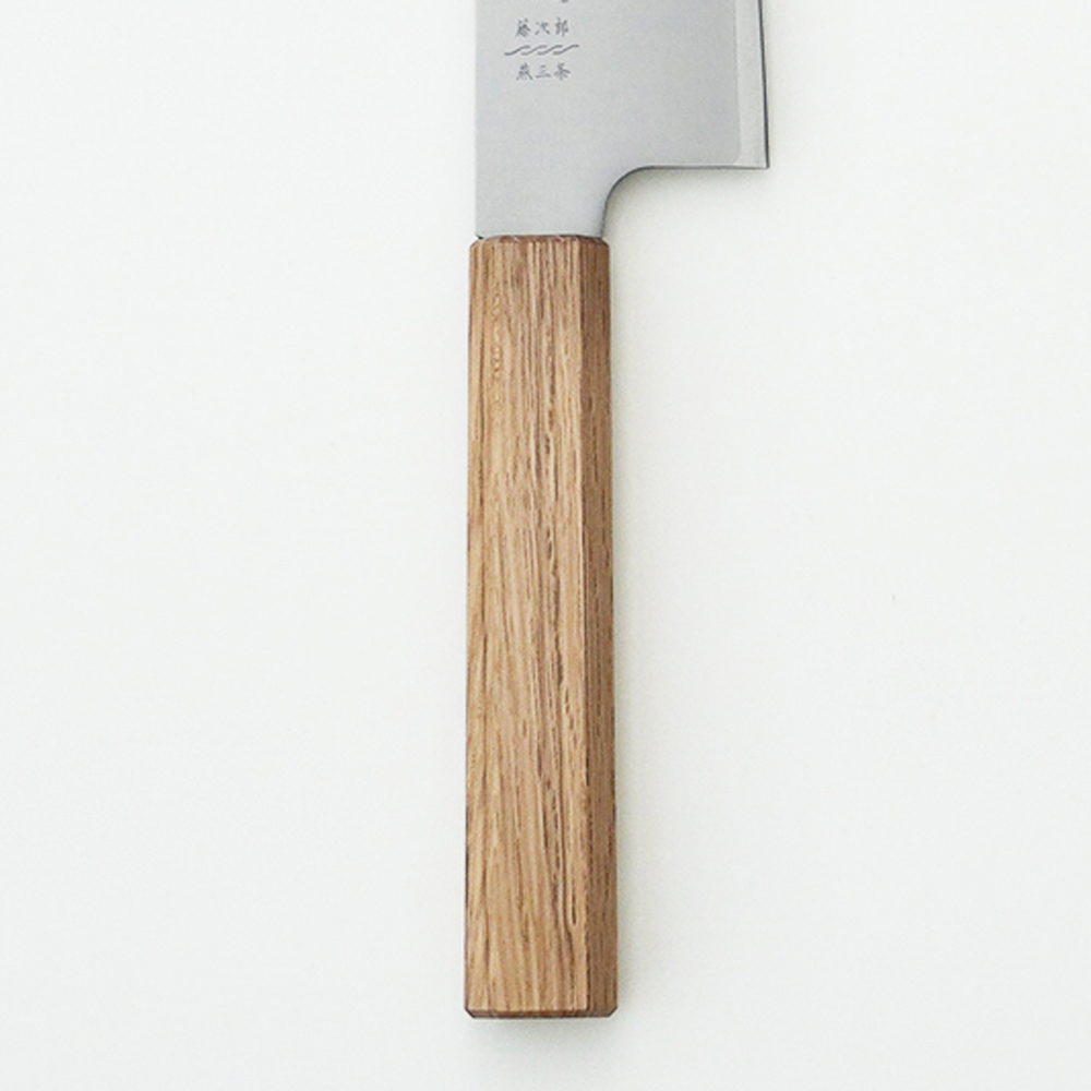 木柄ハンドルは使うごとに手になじみます